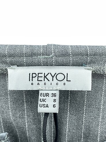 36 Beden gri Renk ipekyol Kumaş Pantolon %70 İndirimli.