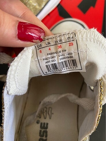 36 Beden altın Renk Converse