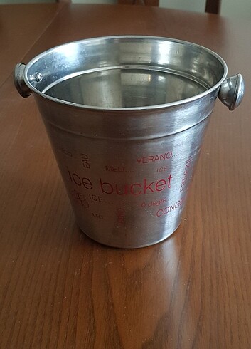 Çelik buzluk kabı
