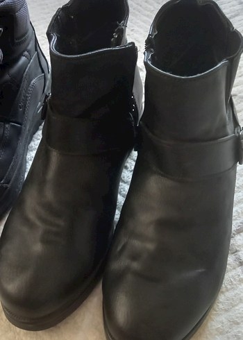 Siyah Deri Tokalı Erkek Botları - Görsel 3