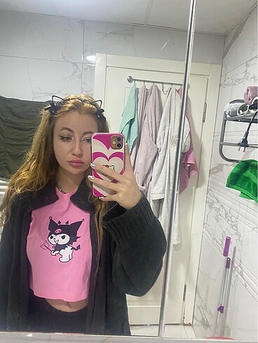 Kurumi tshirt ve hırka