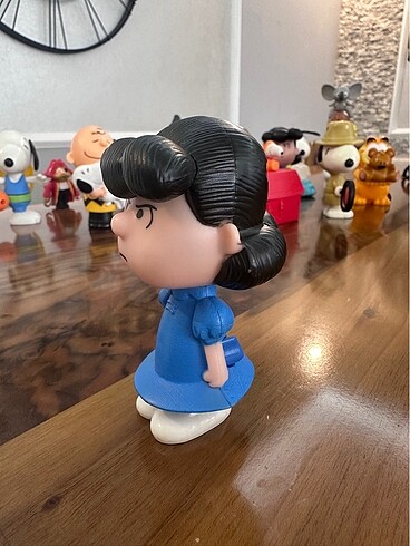  Charlie Brown Lucy