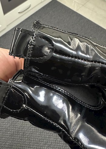 Siyah Parlak Lastik Topuklu Gotik Kadın Bot - Görsel 7