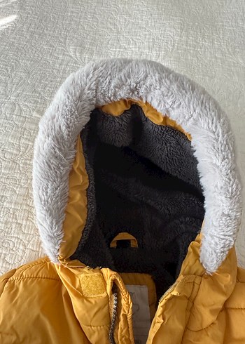 Sarı Kürklü Kapüşonlu Erkek Çocuk Montu - Görsel 5