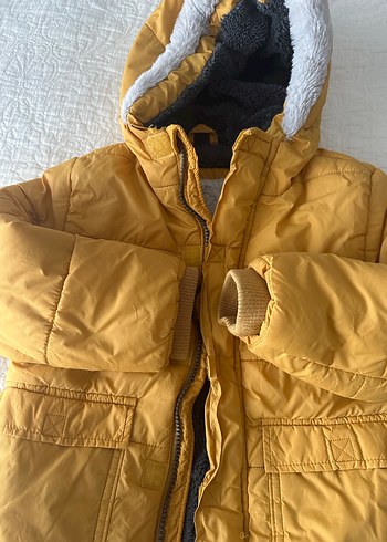 Sarı Kürklü Kapüşonlu Erkek Çocuk Montu - Görsel 4
