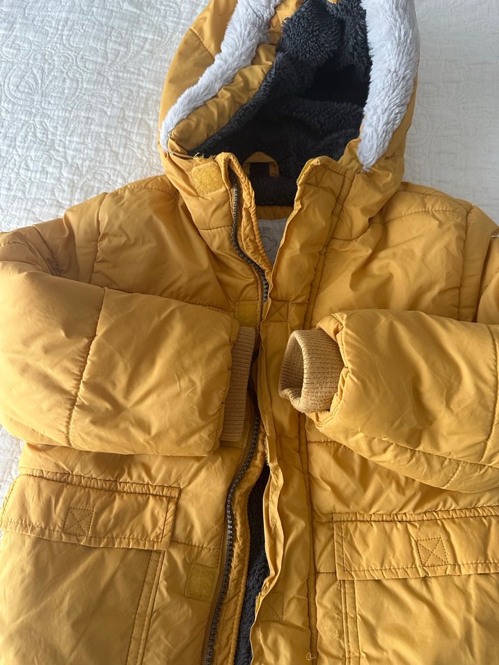 Sarı Kürklü Kapüşonlu Erkek Çocuk Montu - Görsel 4