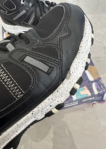 Skechers Su Geçirmez Siyah Kadın Botu - Görsel 8