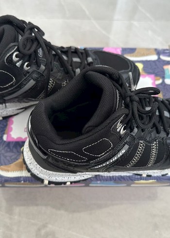 Skechers Su Geçirmez Siyah Kadın Botu - Görsel 4