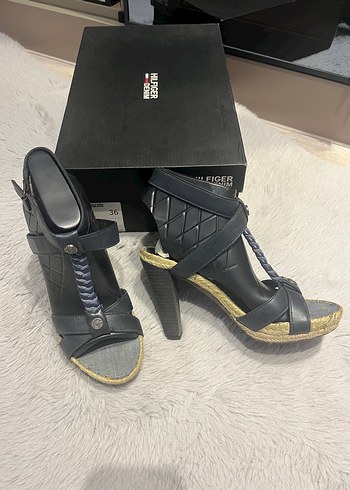 Tommy Hilfiger ürünü