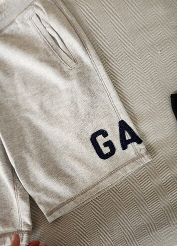 Yeni Orijinal GAP Erkek gri Logo Şort - Görsel 6
