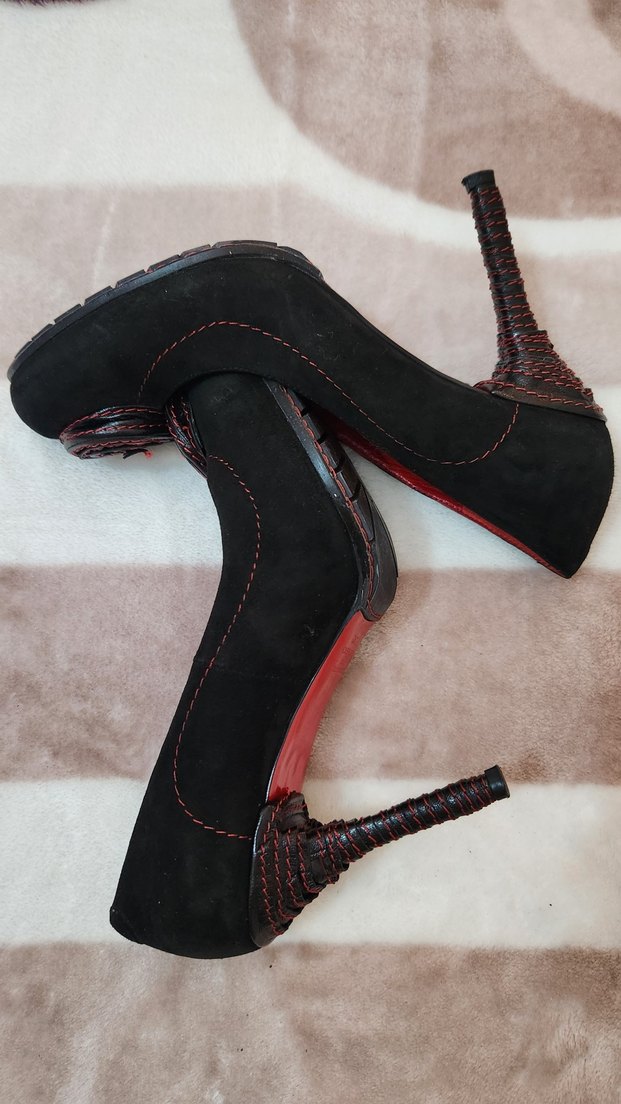 Siyah Süet Topuklu Kadın Ayakkabı. İtalya - Görsel 4