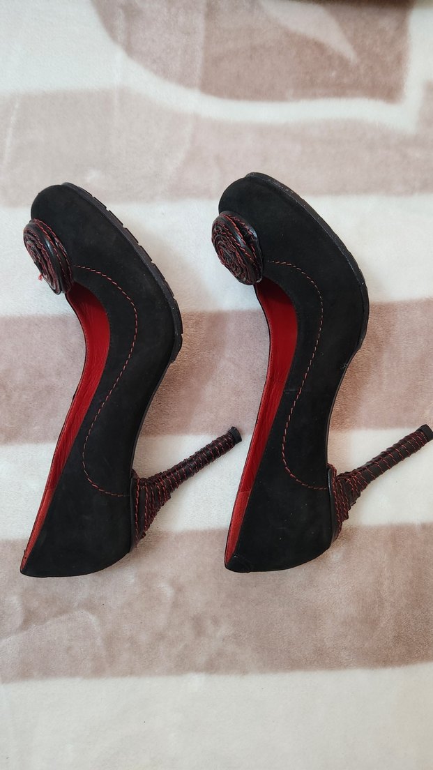 Siyah Süet Topuklu Kadın Ayakkabı. İtalya - Görsel 5