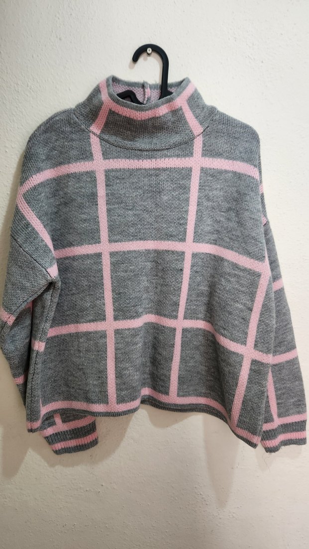 Gri Pembe Kareli Boğazlı Örgü kadın Kazak - Görsel 2