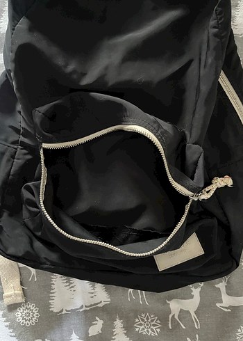 Pull&Bear siyah sırt çantası - Görsel 3