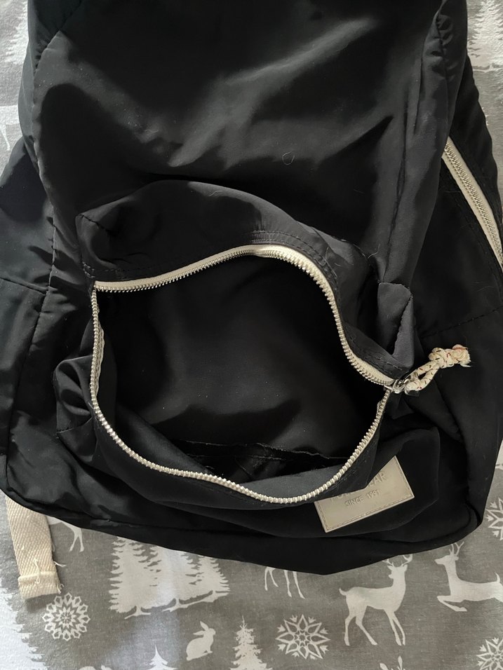 Pull&Bear siyah sırt çantası - Görsel 3