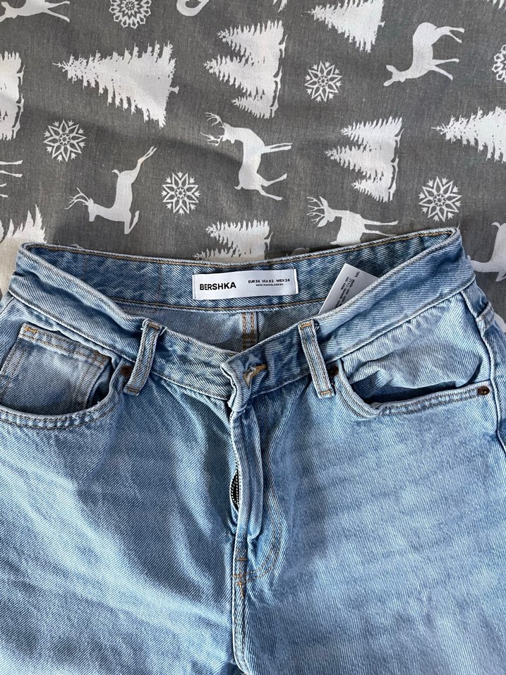 Bershka açık mavi straight orta bel jean pantolon - Görsel 3