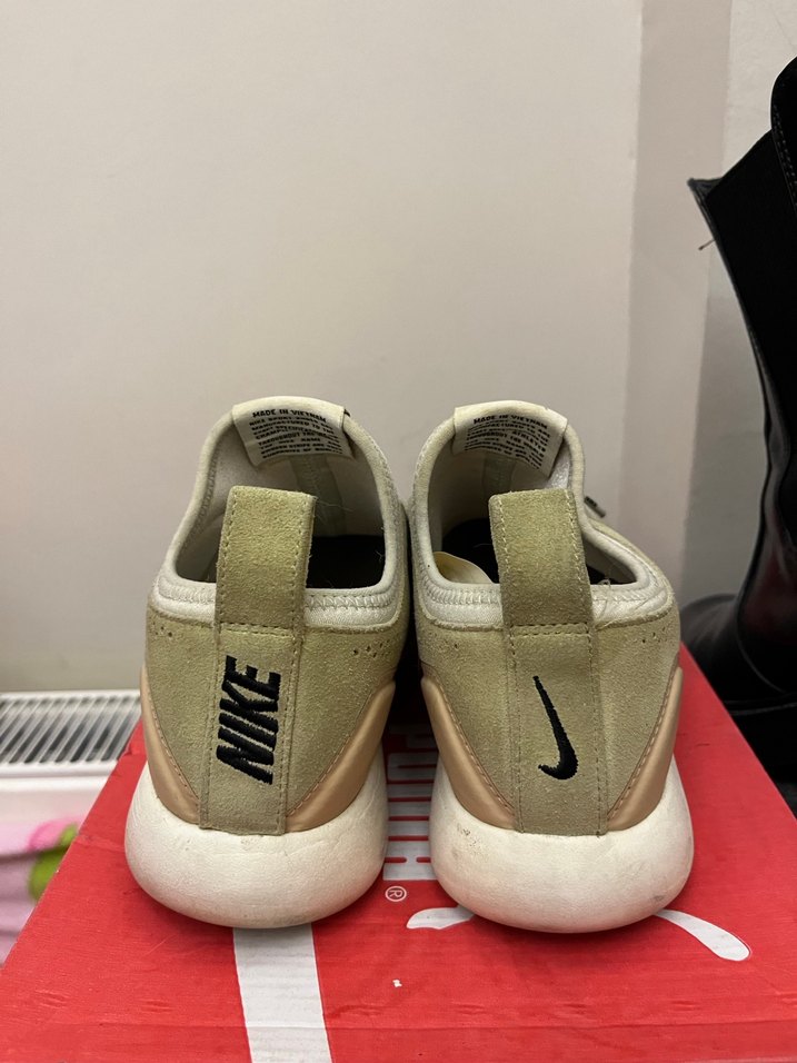 Nike Bej  Kadın Spor Ayakkabı - Görsel 3