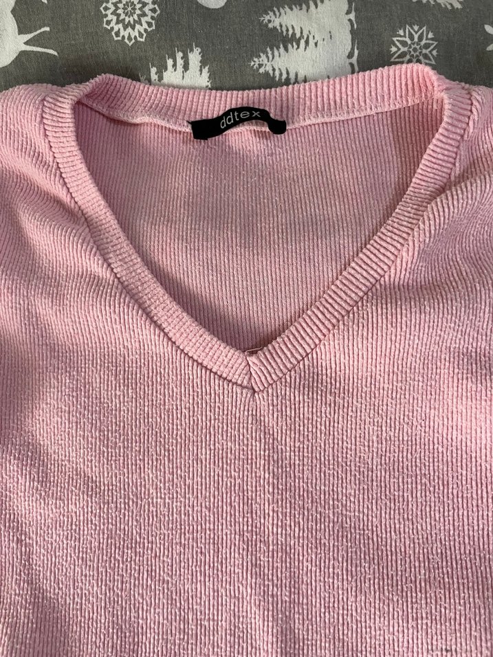 Pembe V Yaka Triko Kadın Kazak - Görsel 2