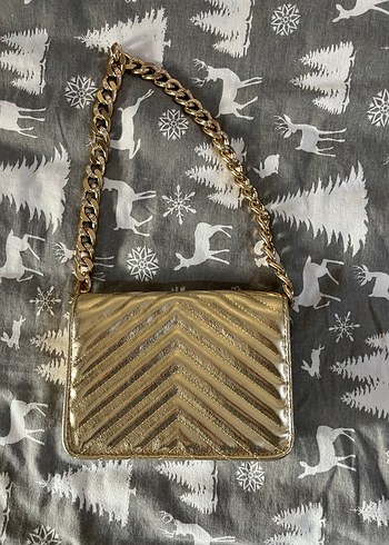 Bershka Zincir Detaylı Altın Kadın Deri Çanta - Görsel 4