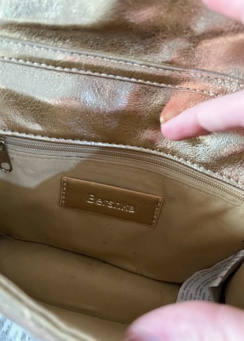 Bershka Zincir Detaylı Altın Kadın Deri Çanta - Görsel 8