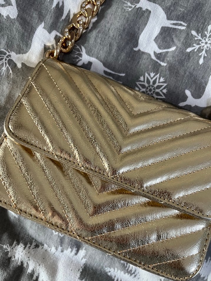 Bershka Zincir Detaylı Altın Kadın Deri Çanta - Görsel 2