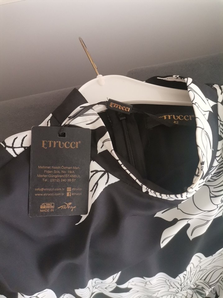 Uzun Siyah Çiçekli elbise - Görsel 4