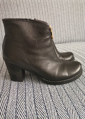 Siyah Deri Fermuarlı Kadın Dolgu Topuk Bot - Görsel 6