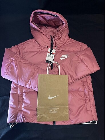 Nike Therma-Fit Classic Kadın Mont