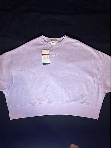 Nike Collection Essentials Sweatshirt