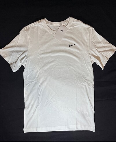 s Beden beyaz Renk Nike Beyaz Tişört