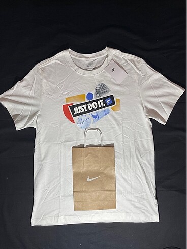 Nike ''Rhythm & Sole'' Graphic Short-Sleeve Erkek Tişört