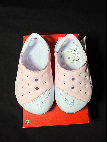 22 Beden Nike Bebek Çocuk Sandalet