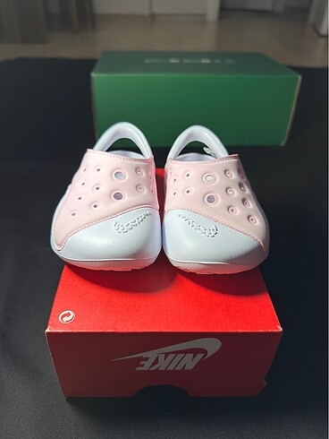 22 Beden pembe Renk Nike Bebek Çocuk Sandalet