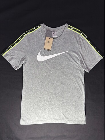 Nike Tişört