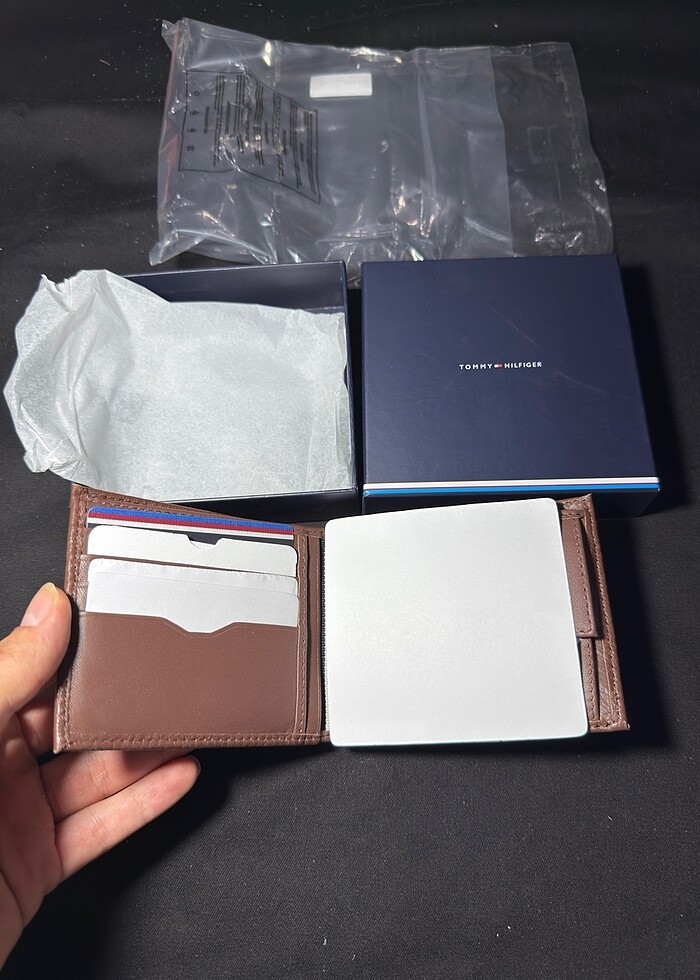 Tommy Hilfiger Deri Cüzdan - Görsel 2