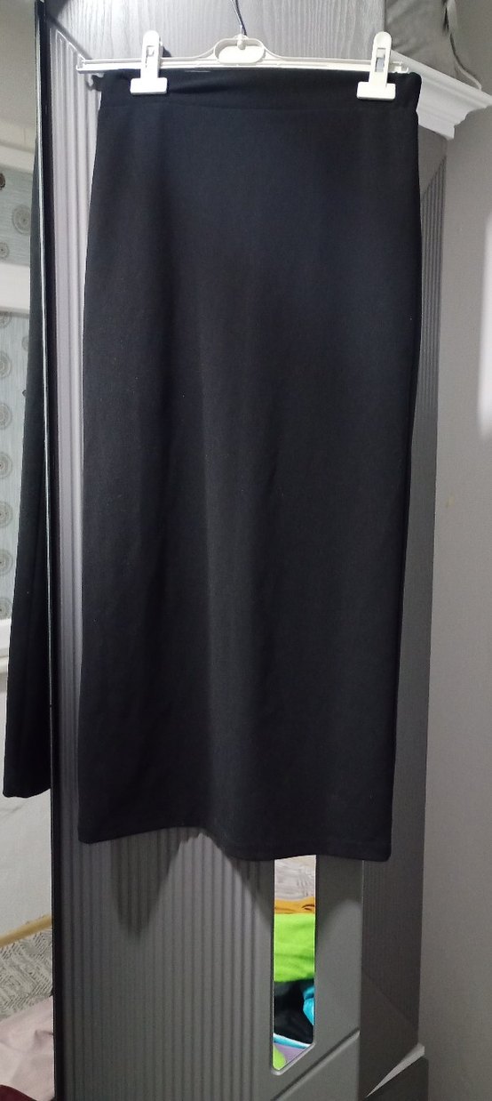 Siyah Uzun penye tarzda esnek kumaş dar uzun Kadın Etek - Görsel 4