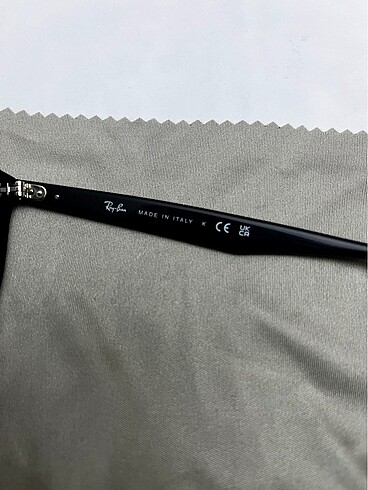 Beden Ray-Ban 2180 Siyah Unisex Güneş Gözlüğü