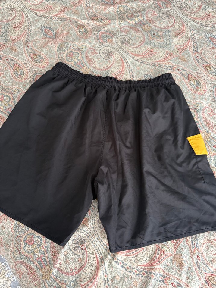 Sarı Siyah Kemerli Mini Erkek Şort - Görsel 3