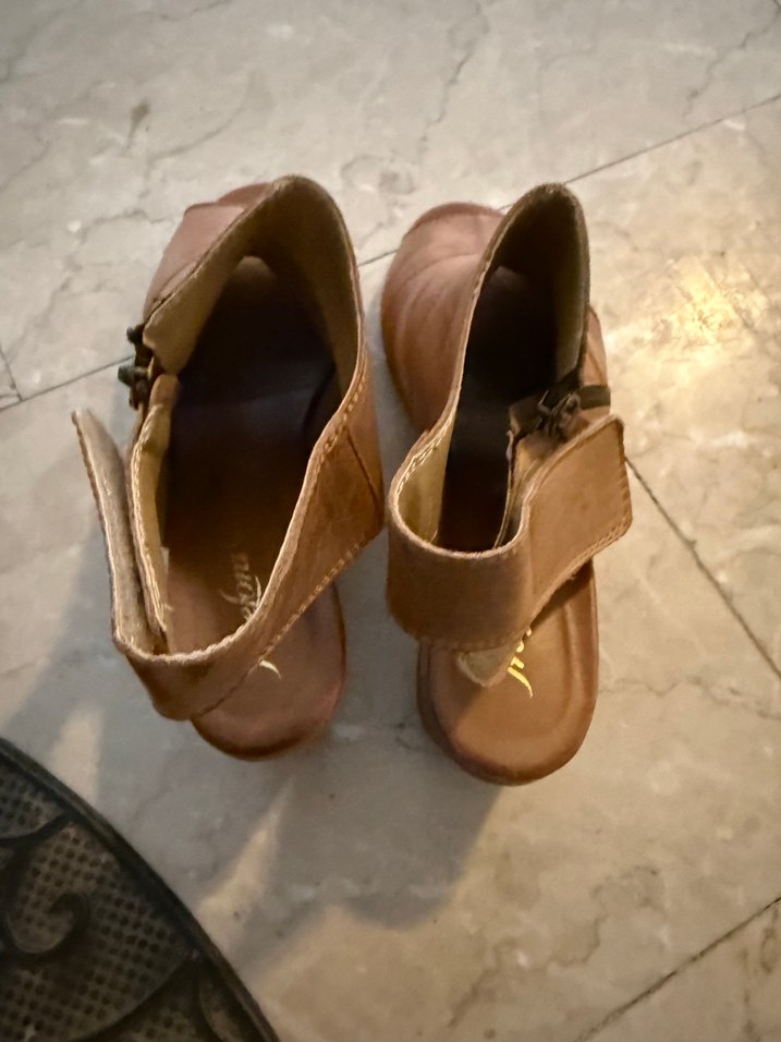 Deri topuklu sandalet - Görsel 3