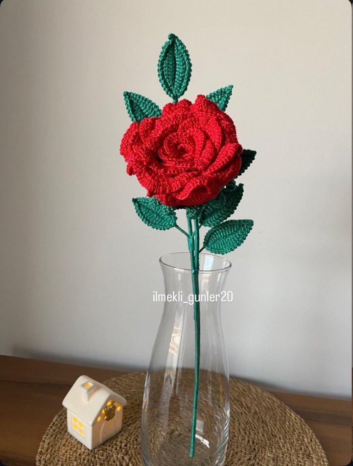 Kırmızı Örgü Gül - Görsel 2