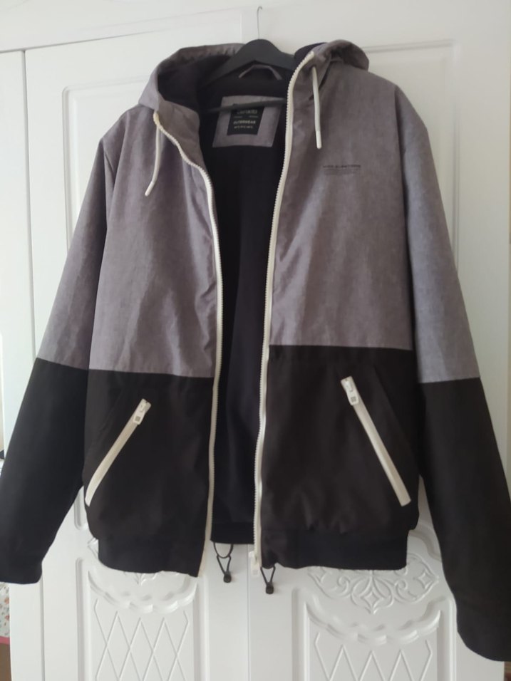 Gri Kapüşonlu Fermuarlı Erkek mont - Görsel 4