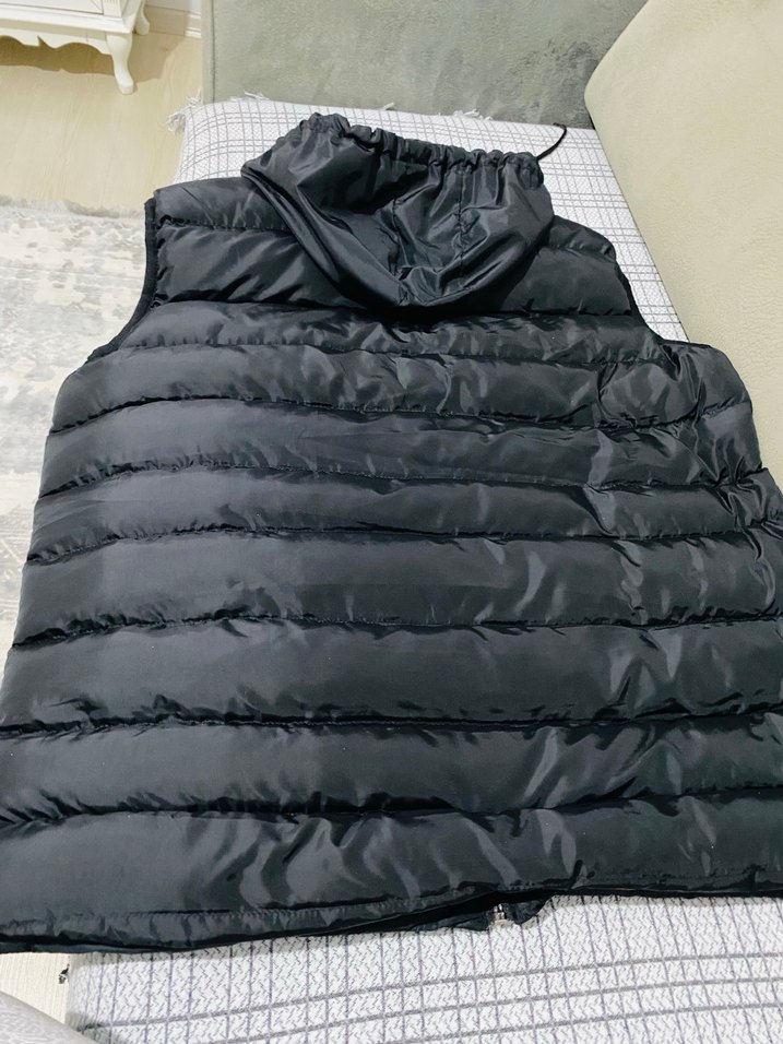 Columbia orjinal olmayan Siyah Kapüşonlu Şişme Yelek - Görsel 3