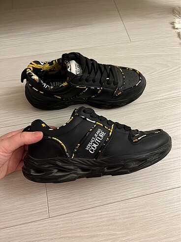 37 Beden siyah Renk versace