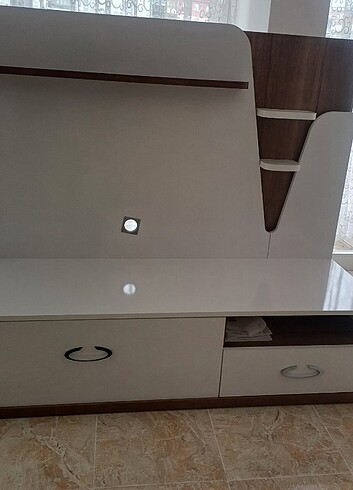 TV ÜNİTESİ 