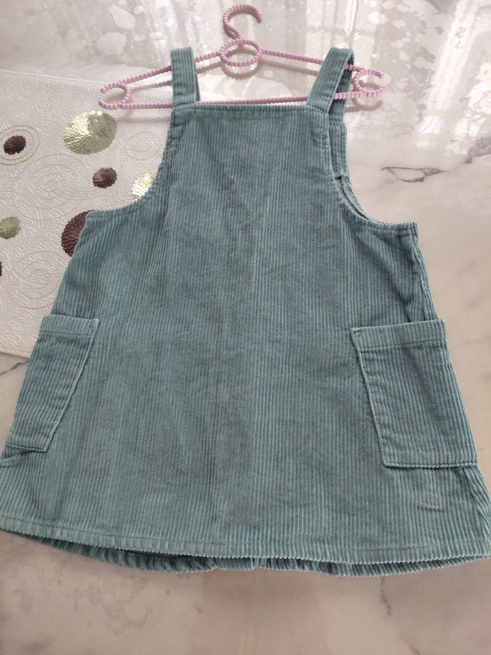 Düğmeli, kolsuz kız çocuk elbisesi - Görsel 3