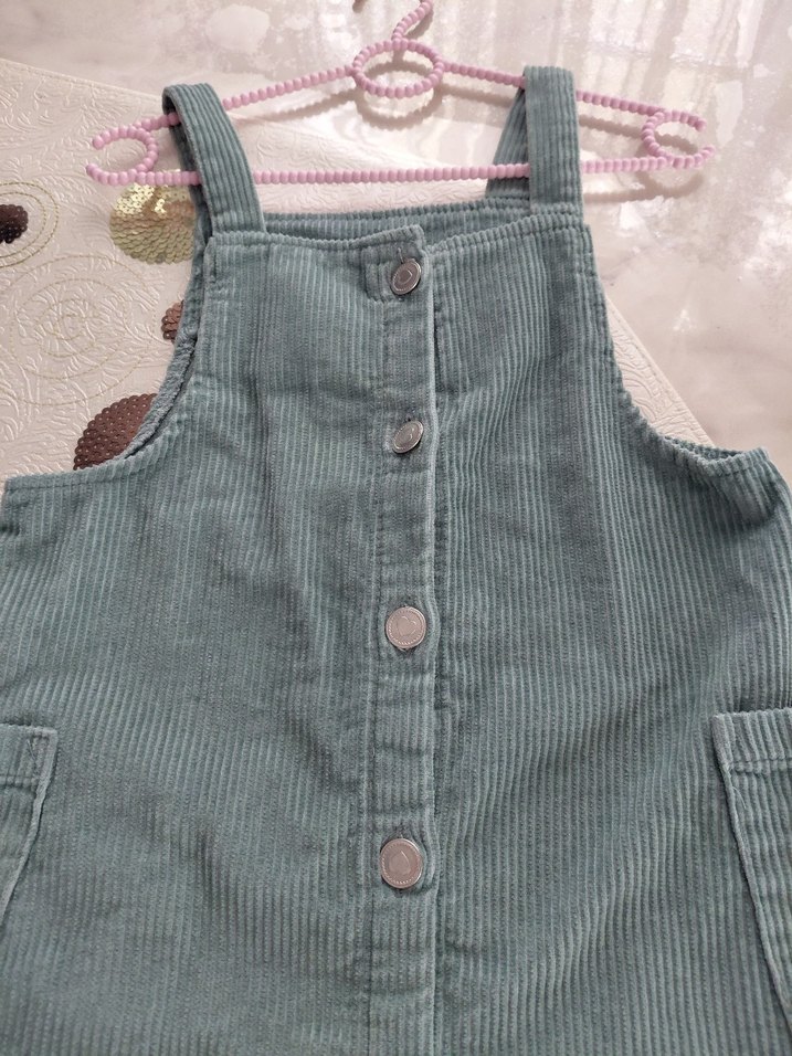 Düğmeli, kolsuz kız çocuk elbisesi - Görsel 2