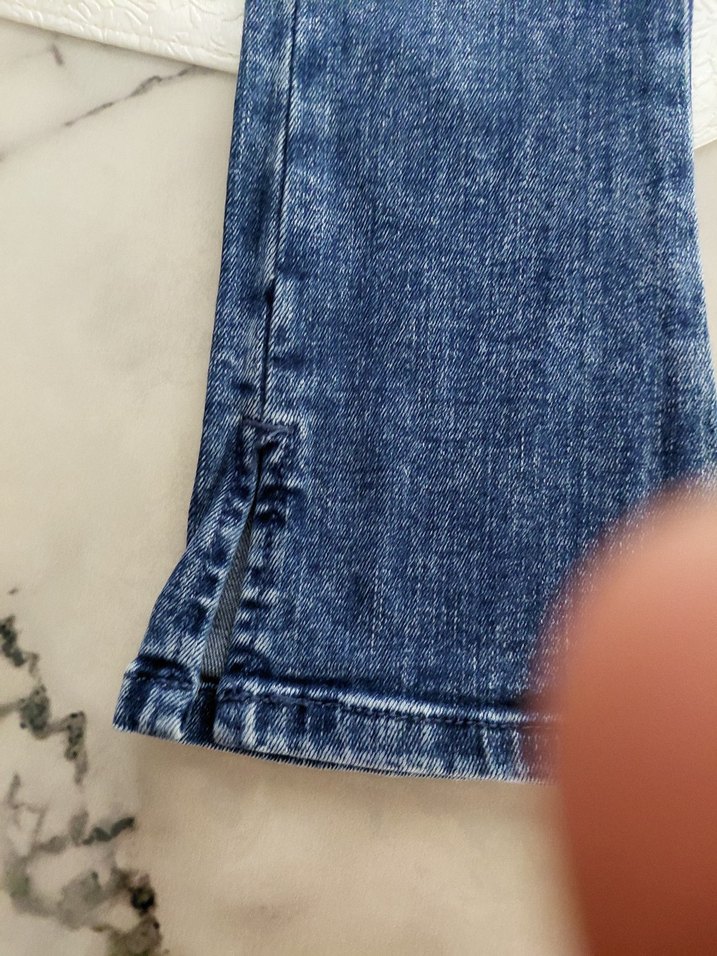 Bol Kesim Kız Kot Pantolon - Görsel 3