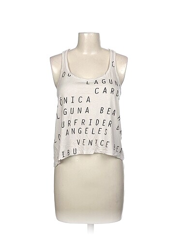 Pull and Bear T-shirt %70 İndirimli.