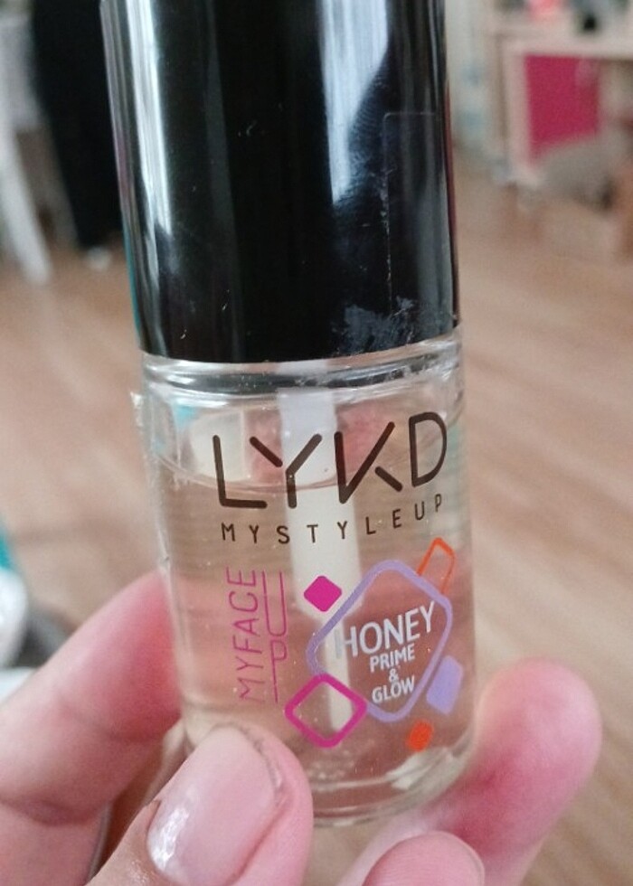 Primer ışıltılı makyaj bazı - Görsel 2