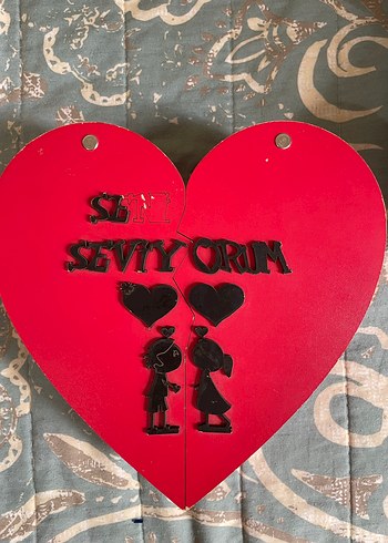 Kırmızı Zincir Detaylı Gotik Kadın Charm
